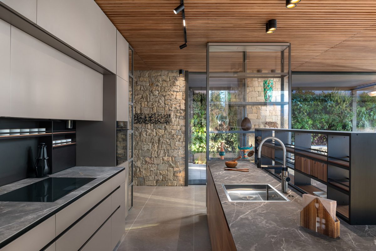 Lighting in the Kitchen Villa Tree Studio Gest Sa: @studiogest ArchPhoto: www.archphoto.ch @radicephothos